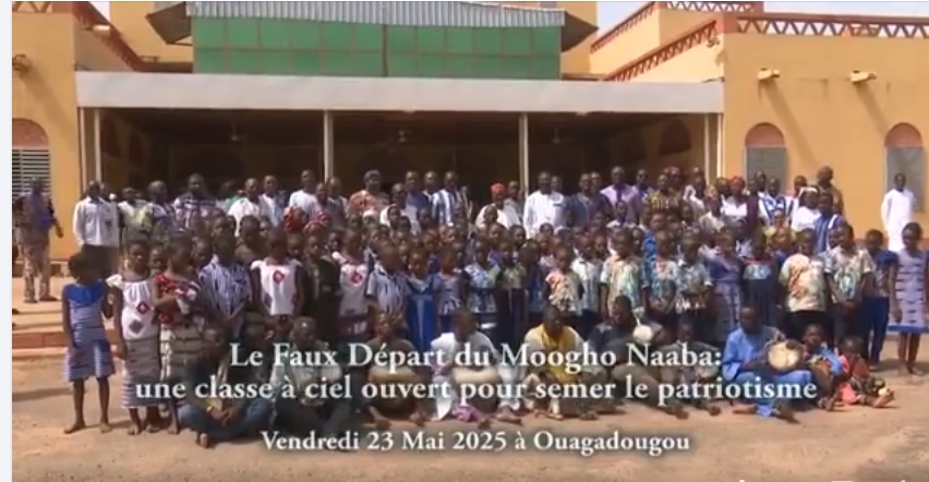 Le faux départ du Moogho Naaba:une classe à ciel ouvert pour semer le patriotisme